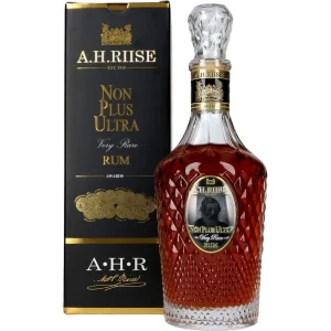 A.H. Riise Non Plus Ultra Rum 42 %